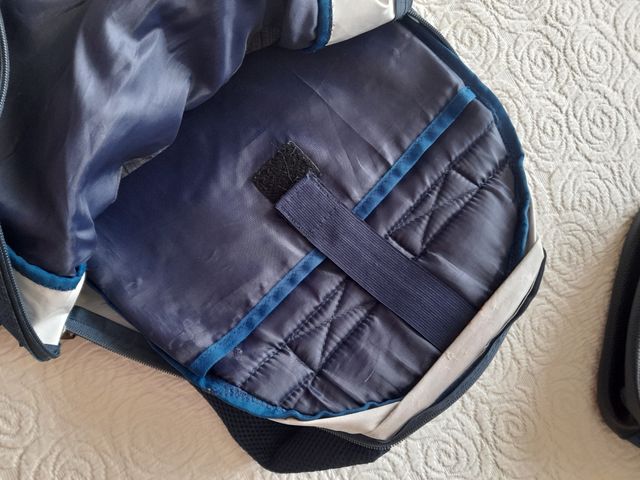 Mochila y neceser Lois