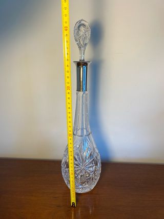 Licorera de cristal y plata