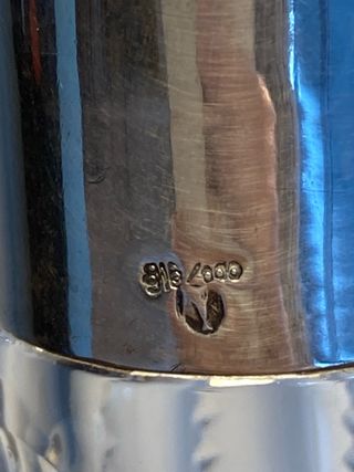 Licorera de cristal y plata