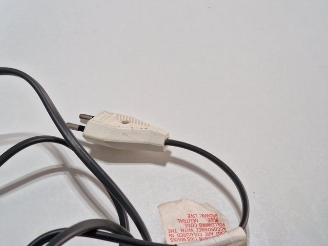 Batería sony con cable de alimentación