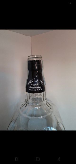 Bottiglia vetro vuota 1,5l Jack Daniel's.