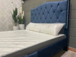 Cama J Capitone *INCLUYE SOMIER+CABECERO*