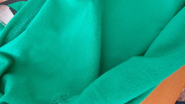 CAMISETA VERDE T/16"NUEVA"