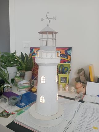 Lampada vintage a forma di faro 
