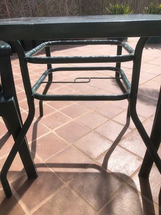 MESA DE JARDIN de hierro y cristal