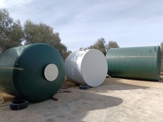 Deposito poliester agua