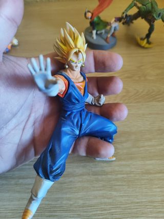 Figura Dragón Ball Vegetto