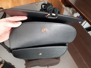 Bolso negro tachuelas