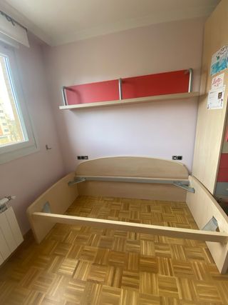 Cama nido sin somieres...respaldo y balda