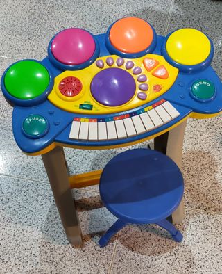 Piano Music com cadeira a funcionar