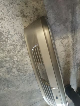 PARAGOLPES DELANTERO MERCEDES 300Se w126