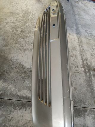 PARAGOLPES DELANTERO MERCEDES 300Se w126