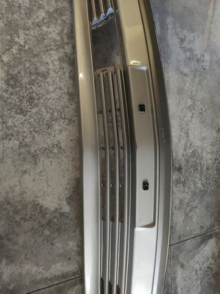 PARAGOLPES DELANTERO MERCEDES 300Se w126