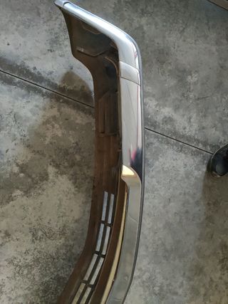 PARAGOLPES DELANTERO MERCEDES 300Se w126