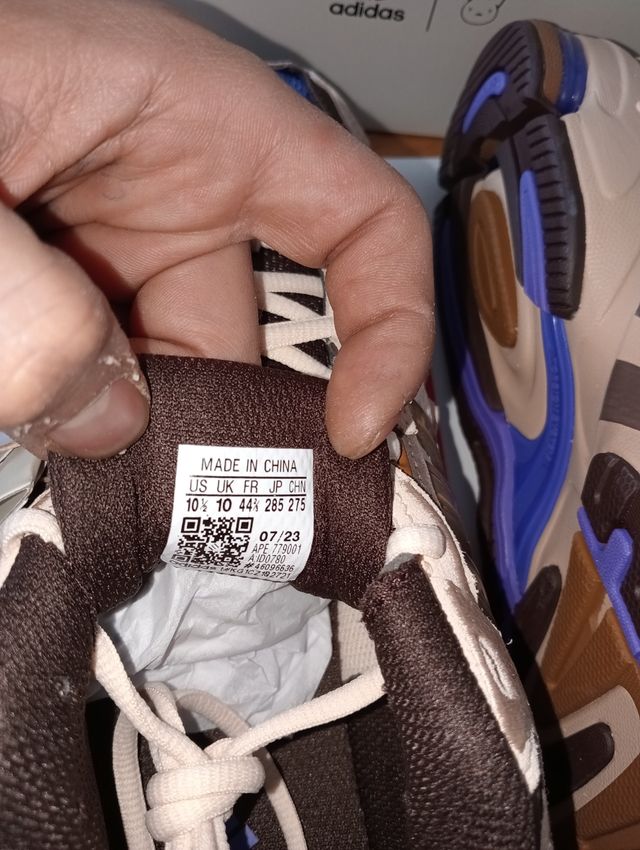 Adidas response cl pasofino x bad bunny 44,5