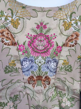 Cuerpo farol fallera espolín Lucía de Garin