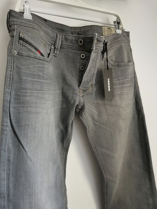 Tejanos DIESEL talla 31 sin estrenar