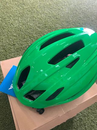 Alpina pico flash casco de bici. Nueva.