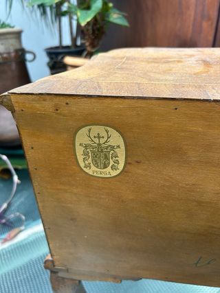 Mesita de noche c.1930 firmada y sellada