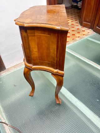 Mesita de noche c.1930 firmada y sellada