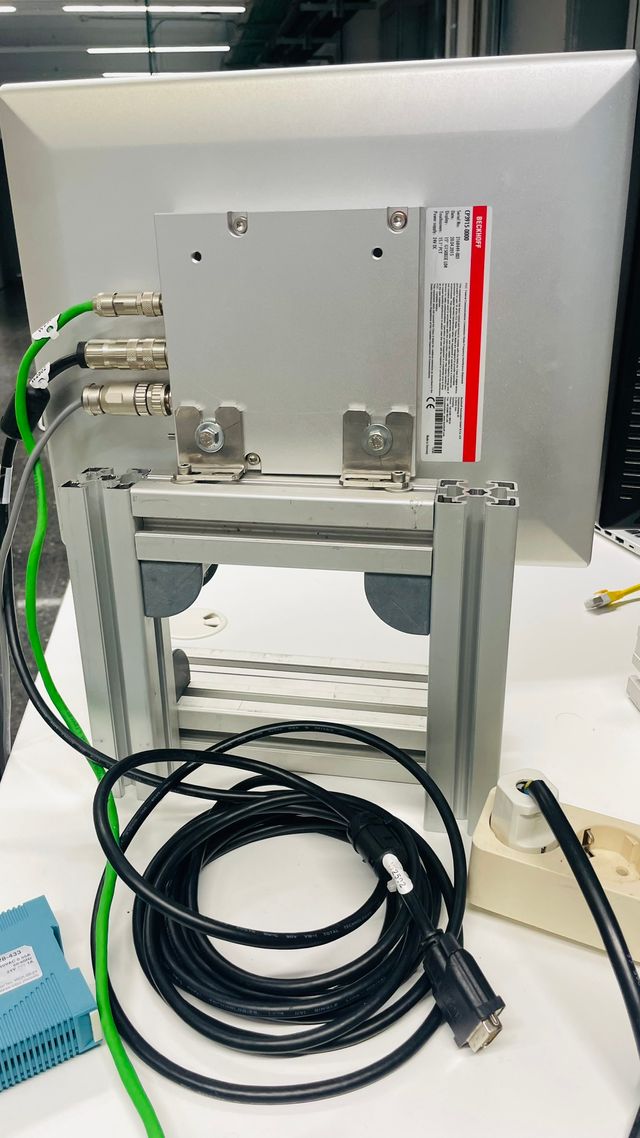 BECKHOFF CP3915-0000 15" 1024 x 768