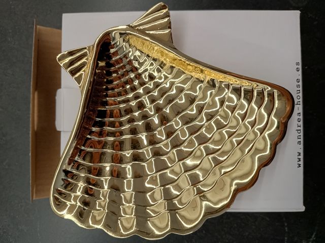 Bandeja pequeña concha dorada Andrea House