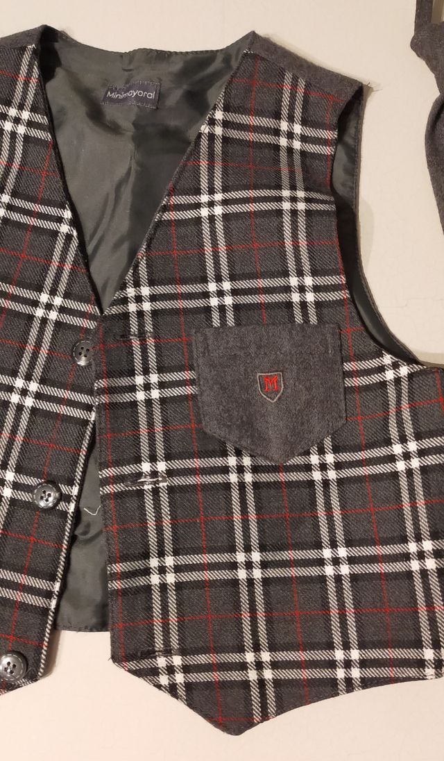 Colete e gravata cinza Menino