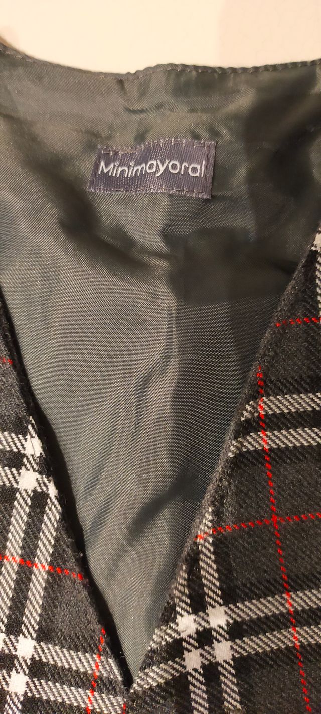 Colete e gravata cinza Menino