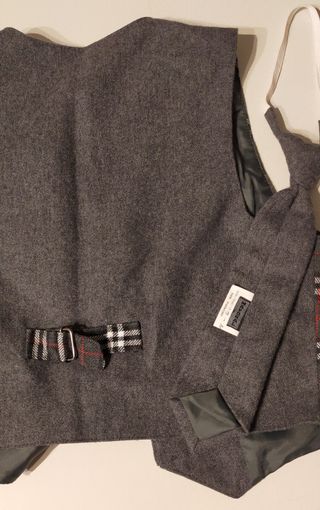 Colete e gravata cinza Menino