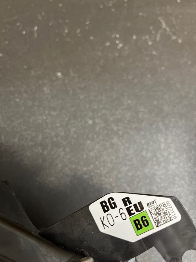 FARO DERECHO TOYOTA YARIS 2020-