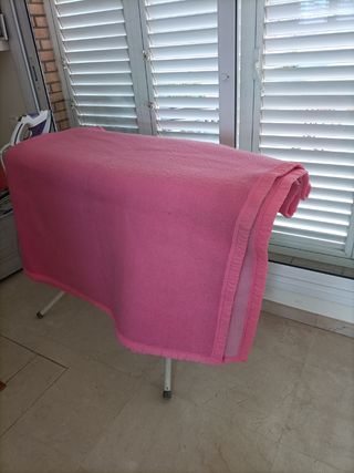 Manta de cama de matrimonio color rosa