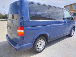 Volkswagen Transporter T5 2004