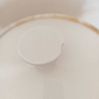 Antigua sopera de porcelana