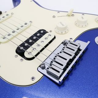 Guitarra Fender American Ultra Stratocaster HSS