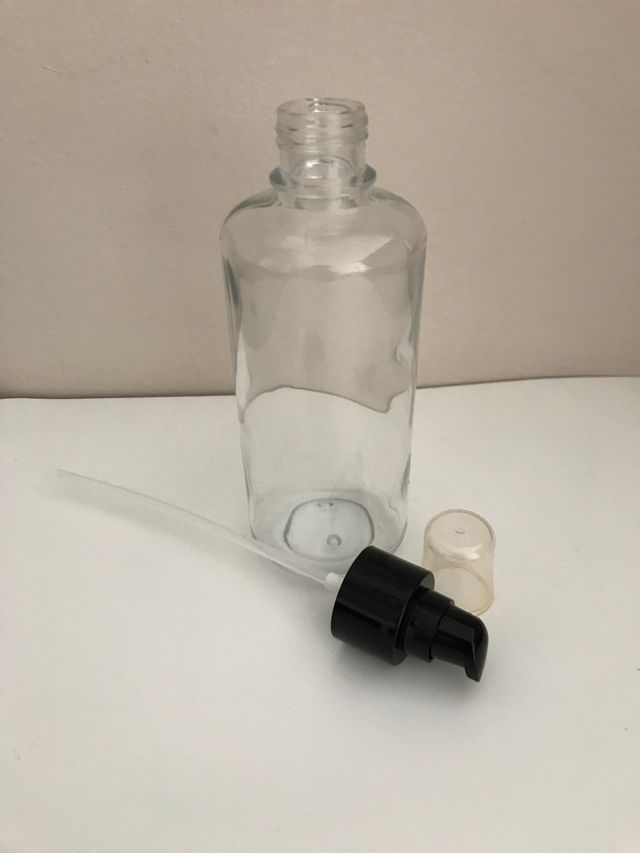 Bottiglia in vetro trasparente