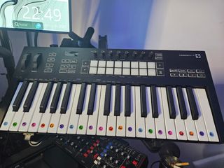 Novation Launchkey 37 MK3