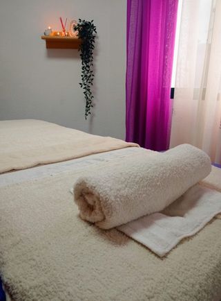 Carmen. Quiromasajista.