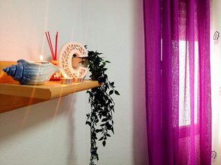 Carmen. Quiromasajista.