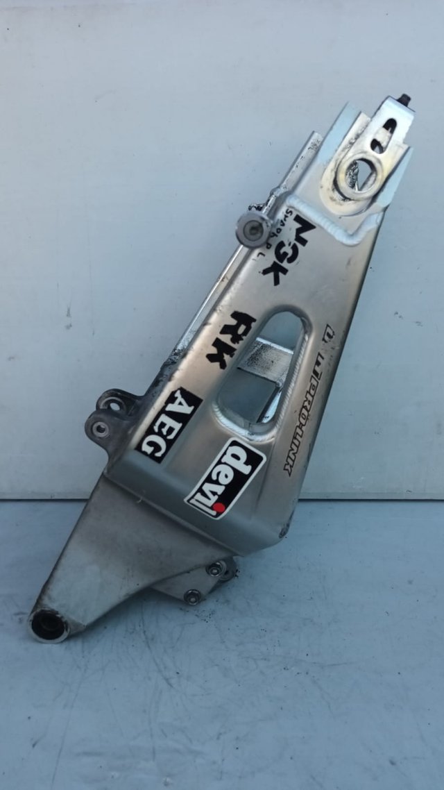 Basculante honda CBR 600 RR 2003/04