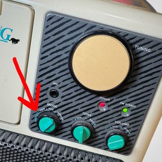 Philips D8082 Moving Sound - Estilo Memphis/90s