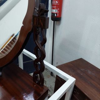 Espejo tocador de madera