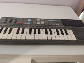Piano infantil Casio pt87