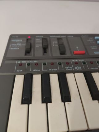 Piano infantil Casio pt87