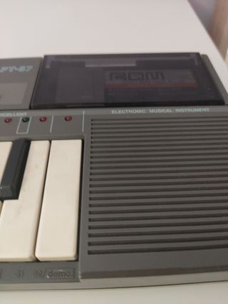 Piano infantil Casio pt87