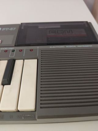 Piano infantil Casio pt87