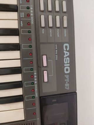 Piano infantil Casio pt87