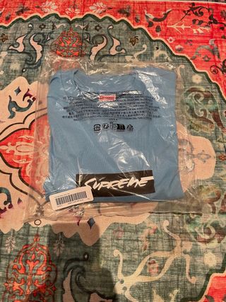 Camiseta Supreme Futura Box logo