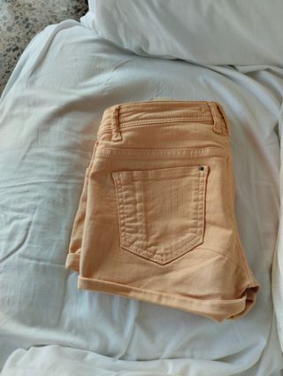 Short tejanos jovencita.Sfera