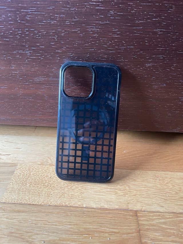 Funda para iPhone 14 Pro Max Symmetry+ Clear MagS