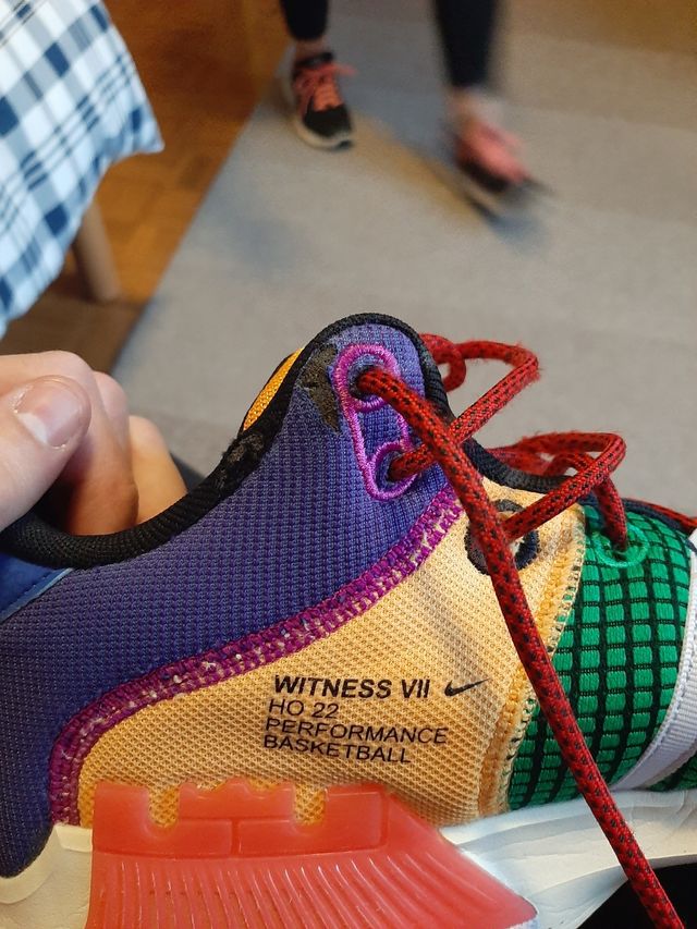 Scarpe basket Lebron Witness 7
